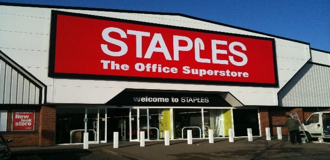 Staples goes bare : 1.1 Million Cards Exposed in Data Breach