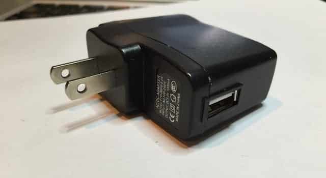 KeySweeper a $10 spy tool disguised as Wall Charger which can read data from any wireless Microsoft Keyboard