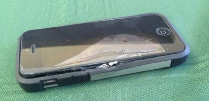 User suffers third degree burns after an iPhone explodes in his pocket