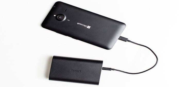 Microsoft Launches External Battery (Power Bank) That Can Charge a Windows Phone Flagship 3 Times