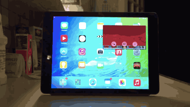 iOS 9 Picture-in-Picture feature hacked on iPad to get on with your game on while working