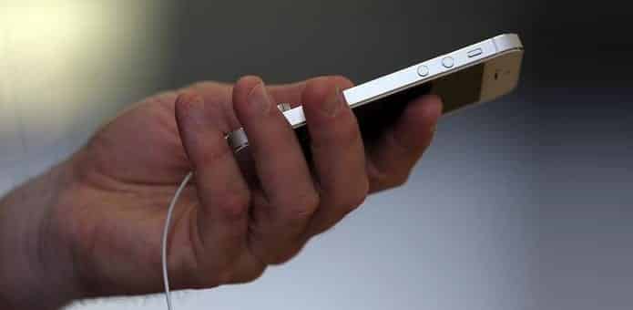 Man arrested for stealing electricity for charging his iPhone