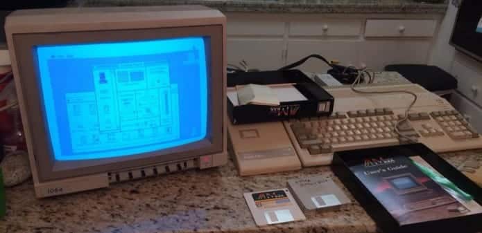 Retro hack : Running Mac OS 6.0.1 on Amiga 500 computer from 1980s