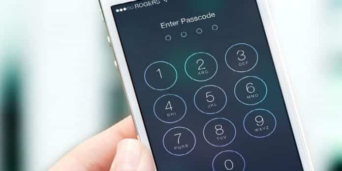 This is how easily you can hack a locked iPhone to make a call