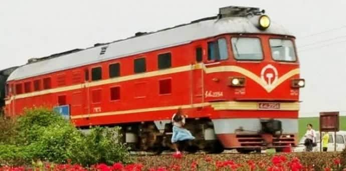 Teenager is swept under a train while taking a selfie in China