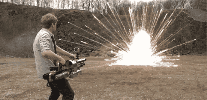 This crazy scientist built his own thermite cannon (Video)