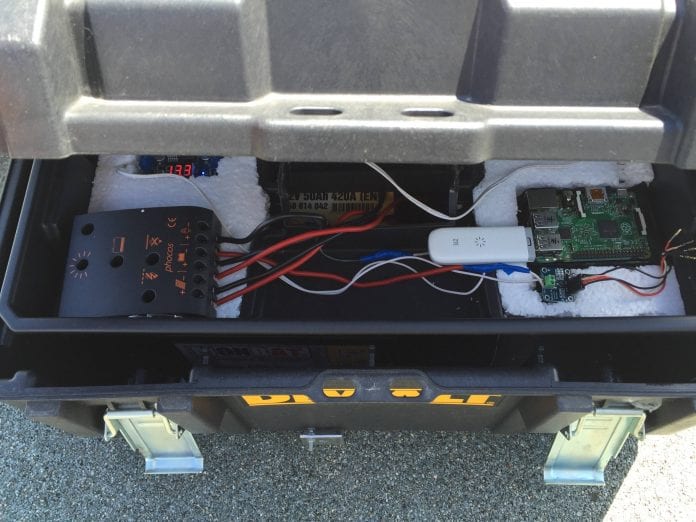 Reddit user creates a solar powered Rpi server that runs 24/7