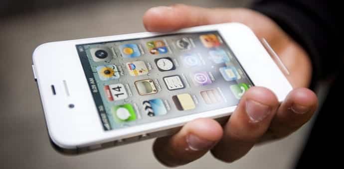 Apple sued by Patent Troll Because Its iPhone Can Make Phone Calls and Send Emails