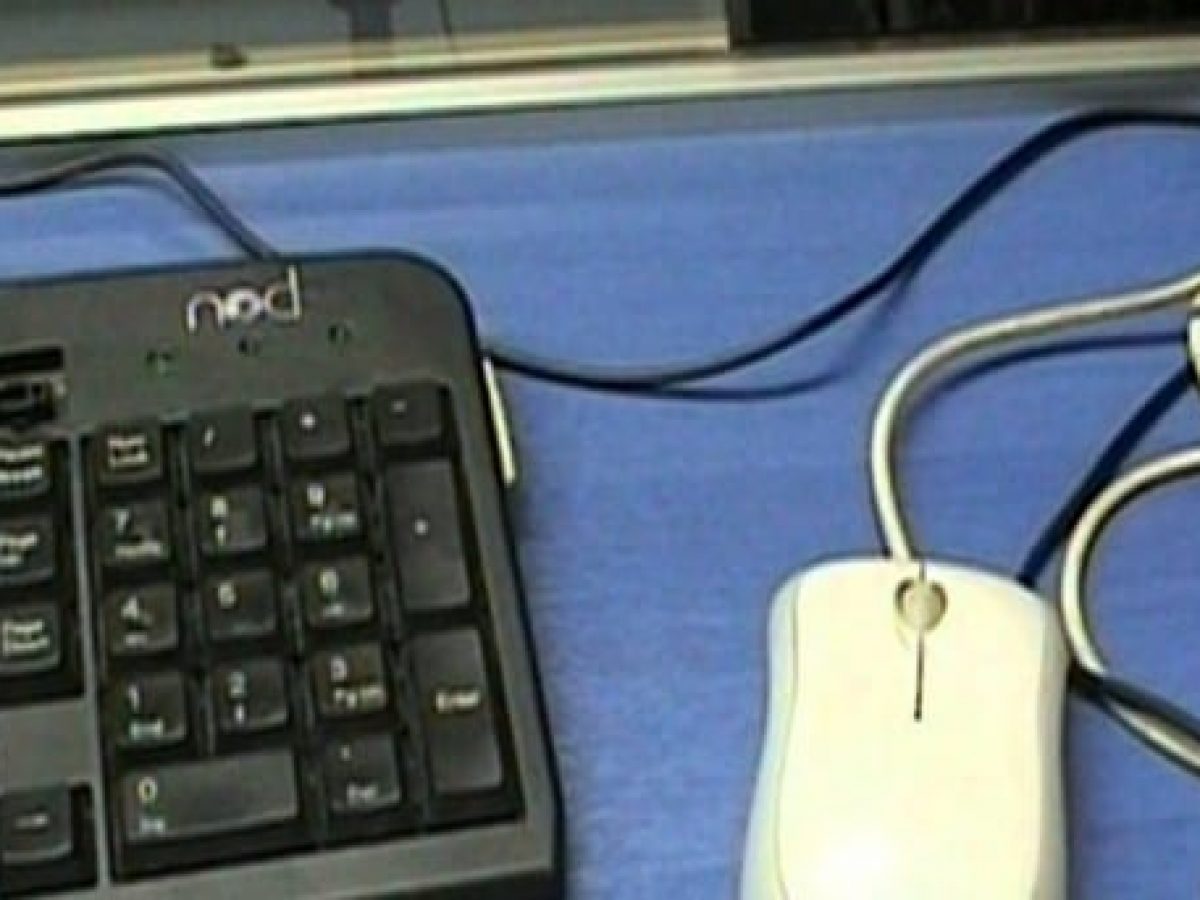 How To Quickly Lock Your Keyboard And Mouse When Moving Away From