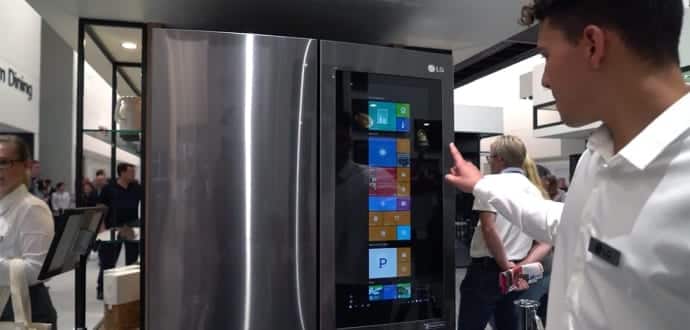 LG Unveils A Smart Fridge With Windows 10
