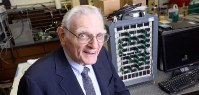 Creator of Lithium-ion batteries creates powerful new battery with 3X energy