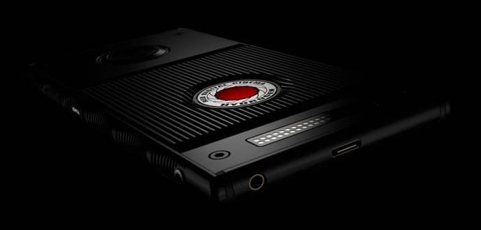 Red develops world’s first holographic smartphone