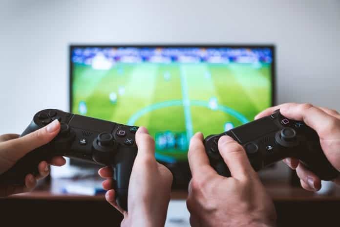 Saudi Arabia bans video games following suicide of two children