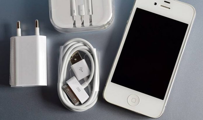 Apple accused of blocking its own iPhone chargers