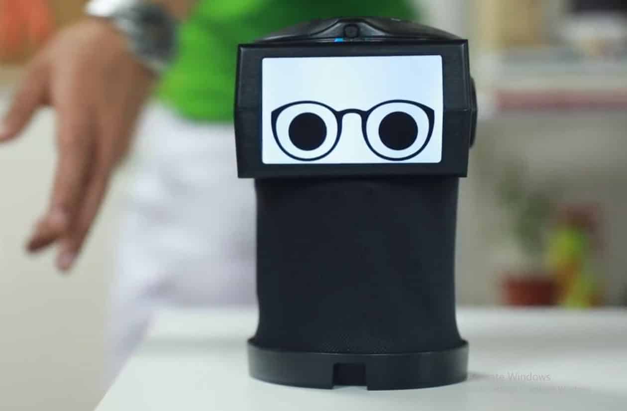 Peeqo Intelligent Gif Robot